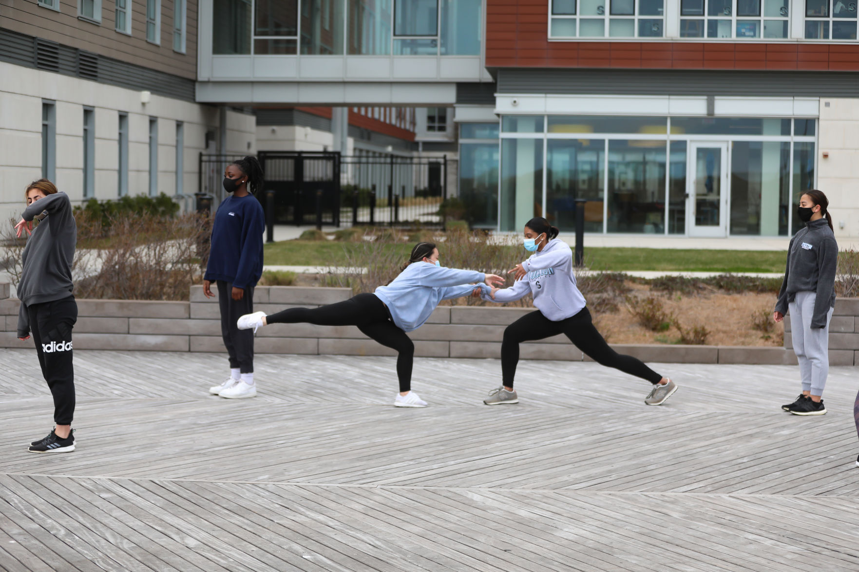 041021_nws_stocktondance